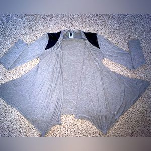 This sweater was purchased from kohls, size medium.